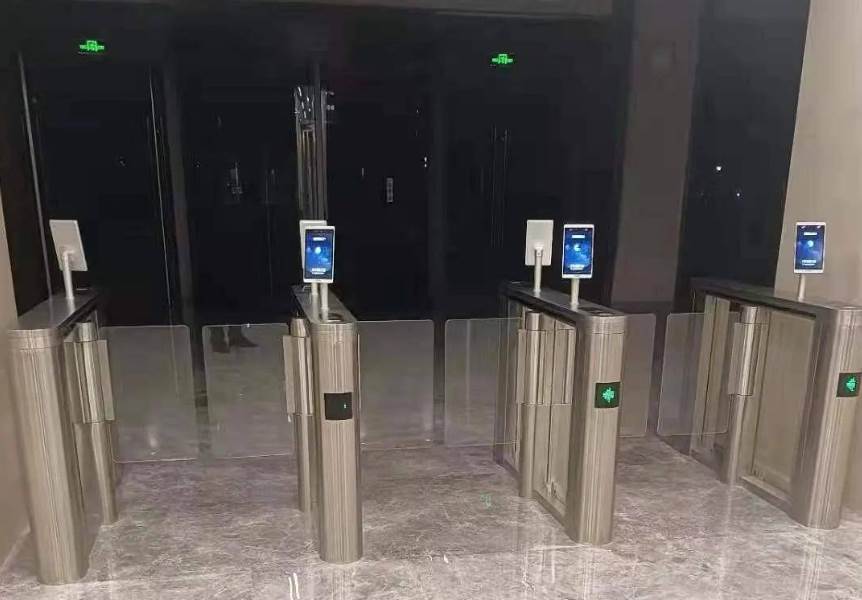 人员定位系统如何与门禁系统集成？
